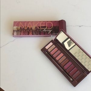 Naked urban decay cherry eyeshadow Palette